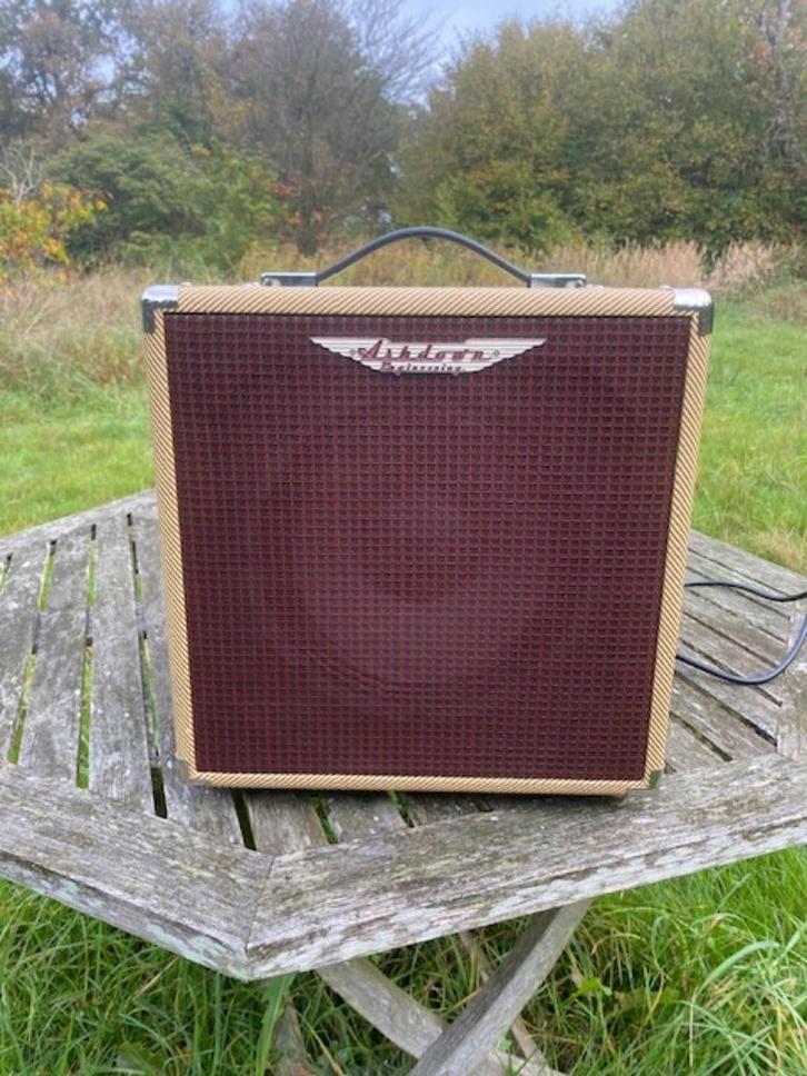 Ashdown Studio 10 basversterker, Muziek en Instrumenten, Versterkers | Bas en Gitaar, Zo goed als nieuw, Basgitaar, 50 tot 100 watt