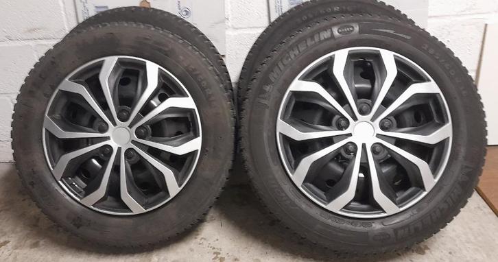 Te Koop: 4 winterbanden op velg voor Renault Captuur., Auto-onderdelen, Banden en Velgen, Banden en Velgen, Winterbanden, 16 inch