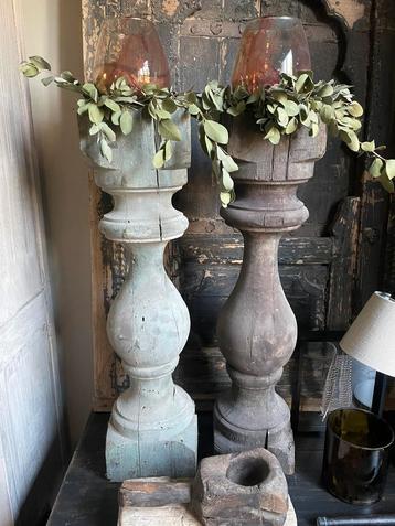 Houten balusters/ houten ornamenten beschikbaar voor biedingen