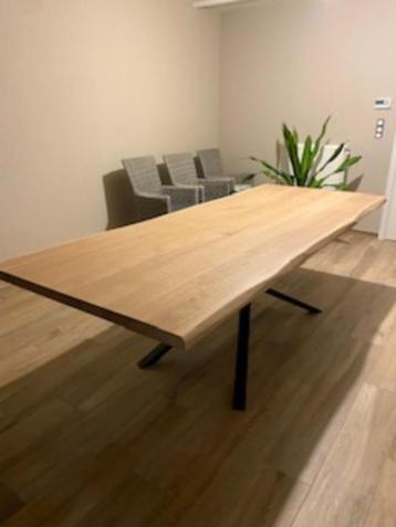 massief houten tafel, eettafel, boomstam/recht/ovaal/rond beschikbaar voor biedingen