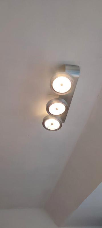 spots de plafond et/ou muraux