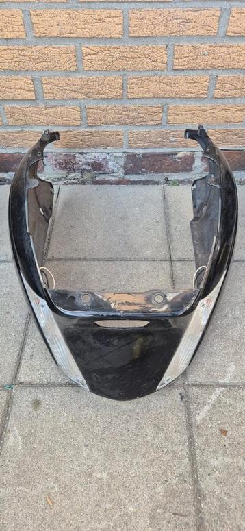Piaggio zip kappen en onderdelen  beschikbaar voor biedingen