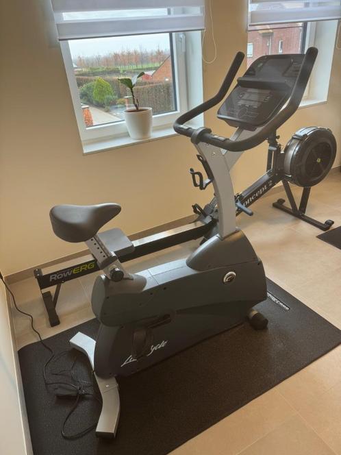 LifeFitness Hometrainer C1 met Track Connect, perfecte staat, Sports & Fitness, Appareils de fitness, Comme neuf, Vélo d'appartement