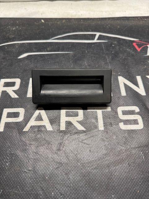 Volkswagen Audi Seat Skoda VAG Achterklep Opener 3V0827566, Auto-onderdelen, Dashboard en Schakelaars, Gebruikt, Ophalen of Verzenden