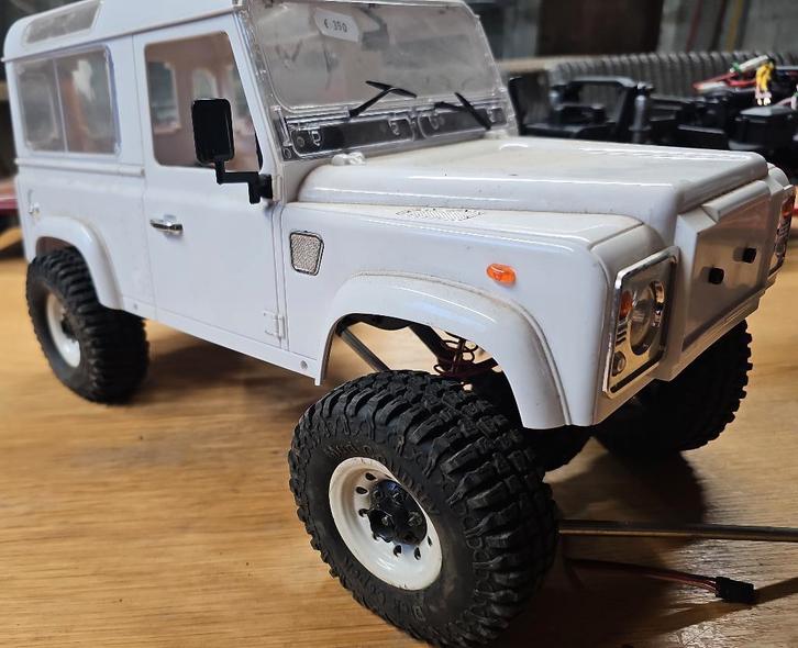 RC4WD Defender hardbody crawler projet avec essieux métal, Hobby & Loisirs créatifs, Modélisme | Radiocommandé & Téléguidé | Voitures
