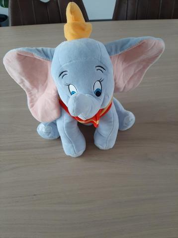 Câlin Dumbo