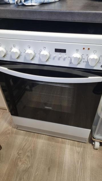 Electrische Kookfornuis Zanussi, Elektronische apparatuur, Fornuizen, Ophalen, Hete lucht, 60 cm of meer, 4 kookzones