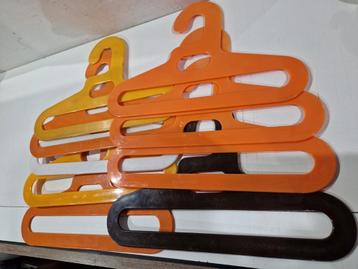 8 kleerhangers Flair collectie , design Ingo Maurer , wit ge beschikbaar voor biedingen