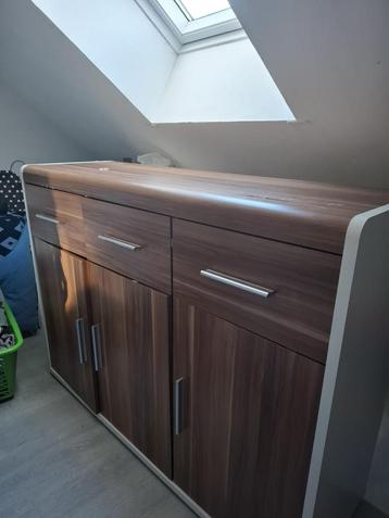 Commode  beschikbaar voor biedingen