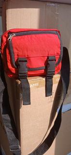 Une sacoche eastpak pour tout rouge et noir encore neuf, Rouge
