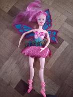 Barbie papillon, Enfants & Bébés, Jouets | Poupées, Enlèvement, Barbie