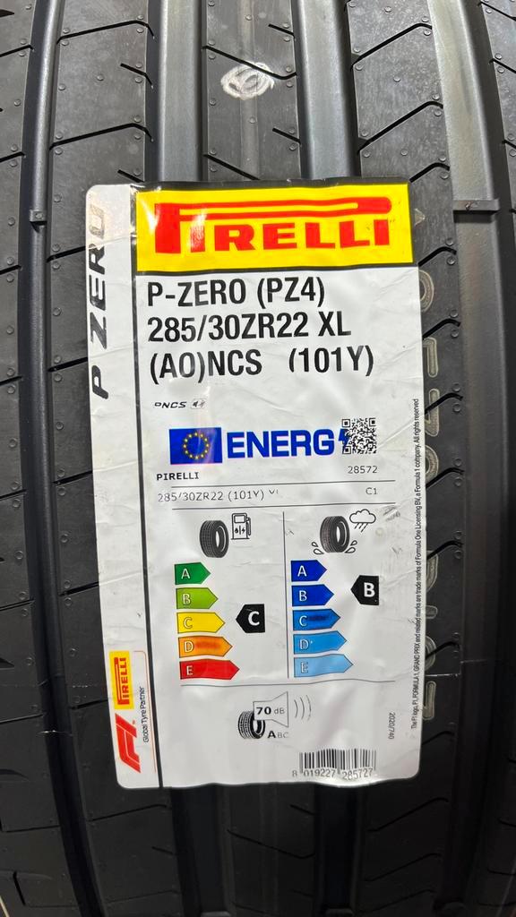 4x Pirelli p zero pz4 AO NCS 285 30 22 audi rs6 / rs7, Auto-onderdelen, Banden en Velgen, Band(en), Zomerbanden, Overige maten