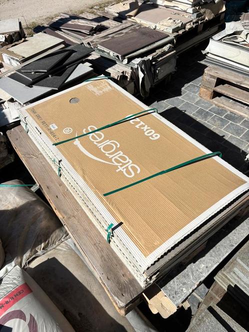Tegels uit te kiezen (nieuw) verschillende formaten, Doe-het-zelf en Bouw, Tegels, Zo goed als nieuw, Ophalen