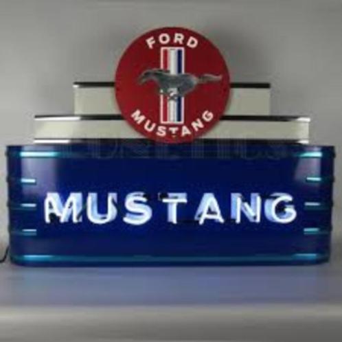 Mooi Ford Mustang neon en veel andere USA decoratie neons, Collections, Marques & Objets publicitaires, Comme neuf, Table lumineuse ou lampe (néon)