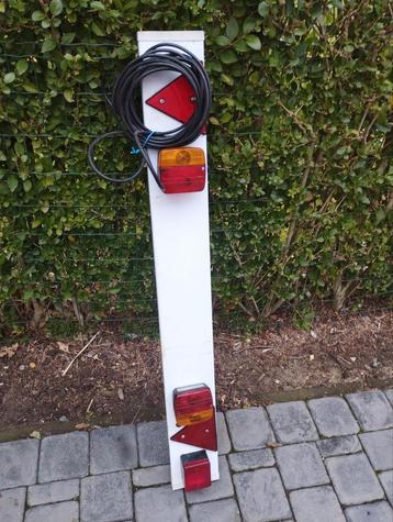 Gebruikte licht balk aanhangwagen  beschikbaar voor biedingen