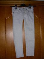Lichtgrijze beetje glanzende lange broek, Frizzle, mt 134, 9, Kinderen en Baby's, Kinderkleding | Maat 134, Broek, Ophalen of Verzenden