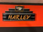 Harley Neon, Particulier