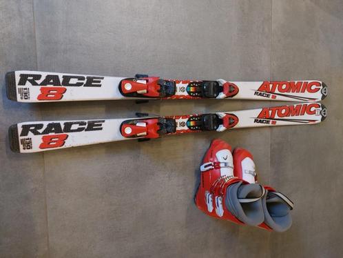 Paire de skis 130 + bottines, Sports & Fitness, Ski & Ski de fond, Utilisé, Skis, Atomic, 100 à 140 cm, Enlèvement ou Envoi