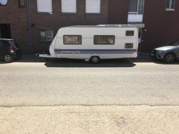Caravan HOBBY 500 Deluxe KMFE + airco, Poêle, 4 à 5 mètres, Hobby, Particulier