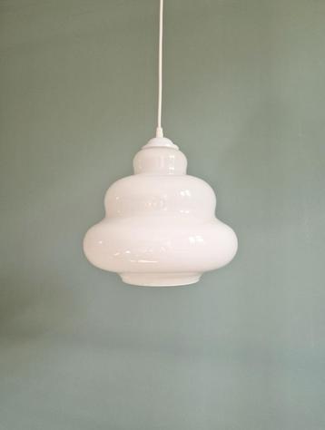 Vintage witte opaline hanglamp, jaren 70