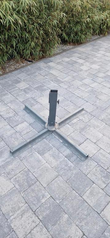 Pied de parasol  beschikbaar voor biedingen