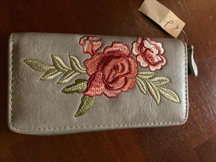 Portemonnee nieuw, Handtassen en Accessoires, Portemonnees, Nieuw, Grijs, Ophalen