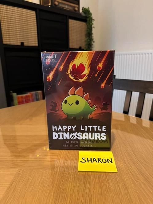 Happy Little Dinosaurs - Kaartspel, Hobby en Vrije tijd, Gezelschapsspellen | Bordspellen, Nieuw, Ophalen
