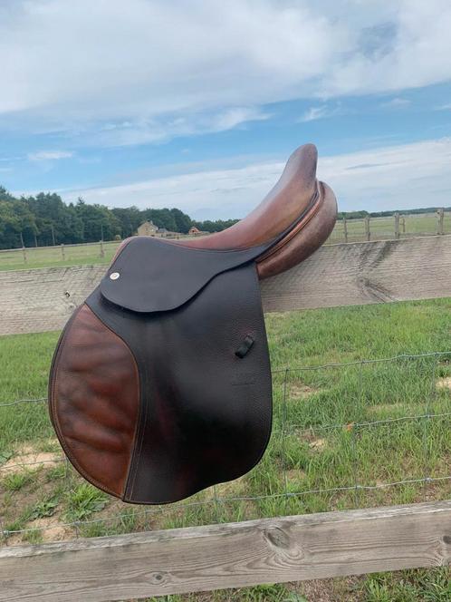 CWD SE02 17.5” springzadel, Dieren en Toebehoren, Paarden en Pony's | Zadels, Zo goed als nieuw, Ophalen