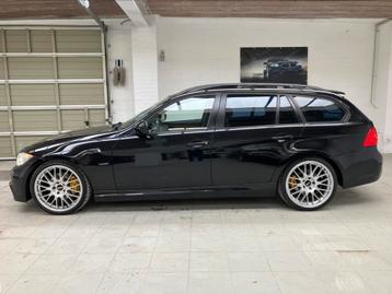 BMW 318D M-Pack Pano-Keylles-Leder Full..! beschikbaar voor biedingen