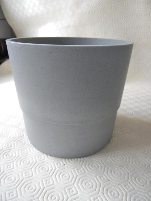 Bloempotten, Tuin en Terras, Bloempotten, Zo goed als nieuw, Kunststof, Binnen, Balkon, Minder dan 40 cm, Minder dan 25 cm, Rond
