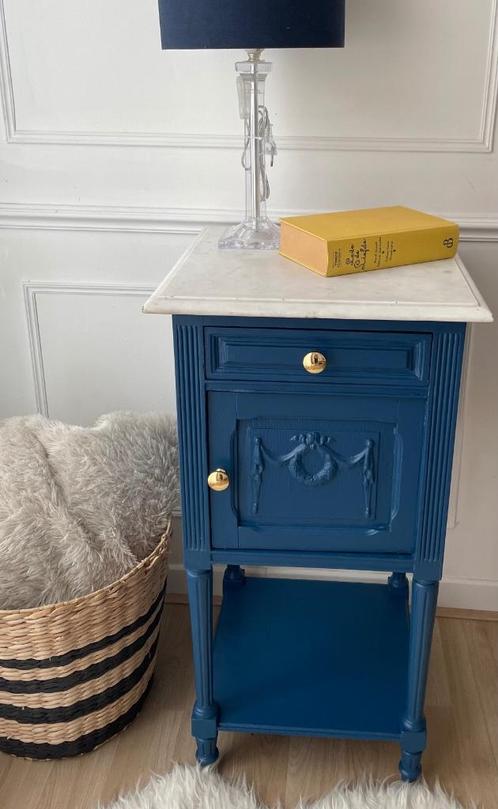 Vintage nachtkastje met Marmeren blad, Huis en Inrichting, Slaapkamer | Nachtkastjes, Zo goed als nieuw, Ophalen of Verzenden