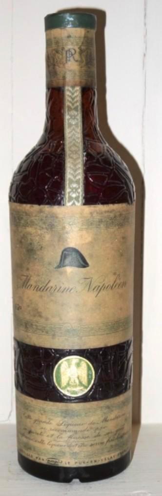 Zoek naar een oude volle fles Mandarine Napoléon, Verzamelen, Wijnen, Zo goed als nieuw, Vol, Ophalen of Verzenden