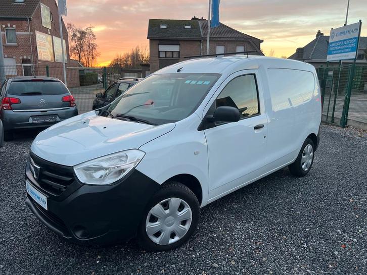 Dacia Dokker 1.5 dci diesel, Lichte vracht, 2016 + keuring, Auto's, Bestelwagens en Lichte vracht, Bedrijf, Te koop, Airbags, Dakrails