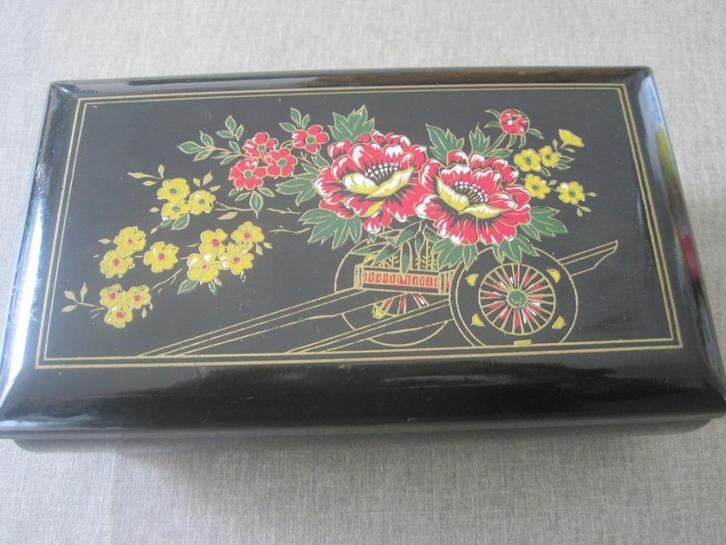 muziekdoos lakwerk China, Antiek en Kunst, Curiosa en Brocante, Ophalen of Verzenden