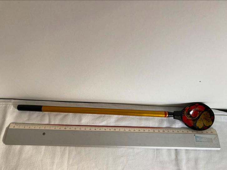 Russisch houten lepel met lang hangvat, Verzamelen, Porselein, Kristal en Bestek, Ophalen of Verzenden