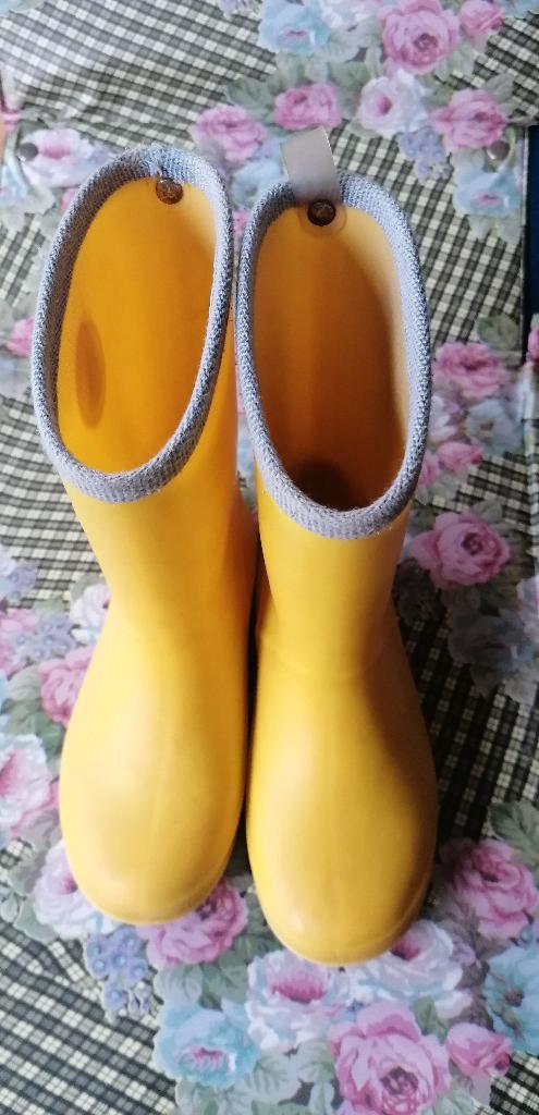 Bottes de pluie jaune pointure 29, Enfants & Bébés, Vêtements enfant | Chaussures & Chaussettes, Utilisé, Bottes, Fille, Enlèvement ou Envoi