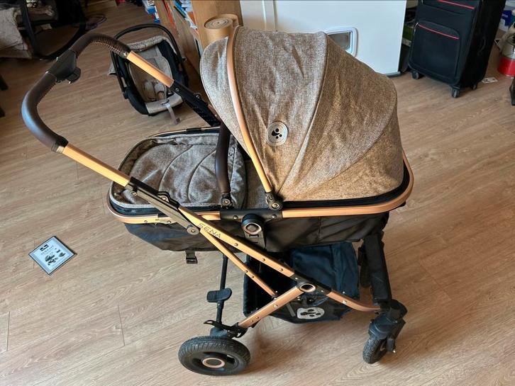 Buggy 3 in 1 inclusief autostoel en extra accessoires, Kinderen en Baby's, Kinderwagens en Combinaties, Zo goed als nieuw, Kinderwagen