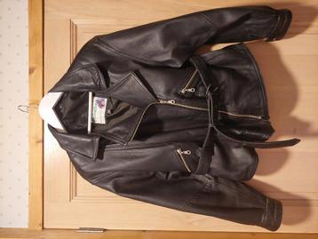 Dames kwaliteitsvolle lederen korte motovest maat M beschikbaar voor biedingen