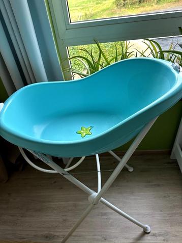 Baby bad op staander amplitude  beschikbaar voor biedingen