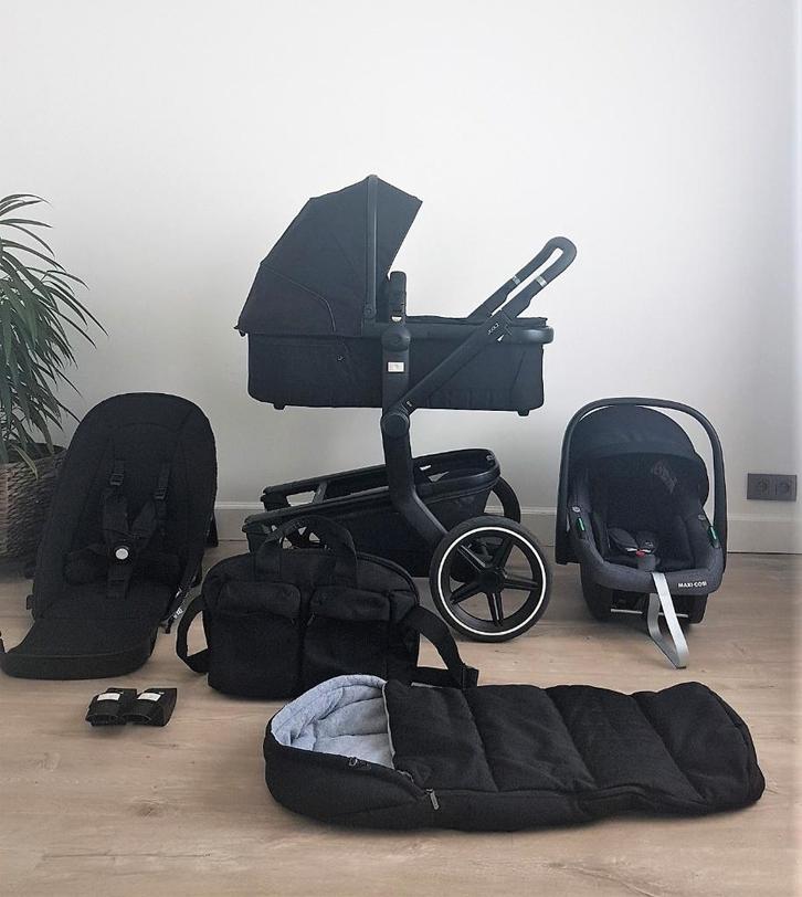 Zeer nette Joolz Day+ Brilliant Black, Kinderen en Baby's, Buggy's, Maxi-Cosi, Voetenzak, Ophalen of Verzenden