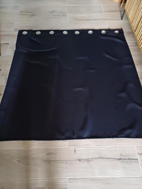 Zwarte overgordijnen kant en klaar met ringen als nieuw, Huis en Inrichting, Stoffering | Gordijnen en Lamellen, Gebruikt, 100 tot 150 cm