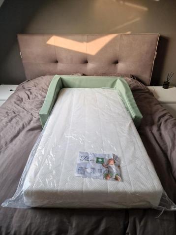Contour de lit enfant Wesco et matelas comme neuf beschikbaar voor biedingen