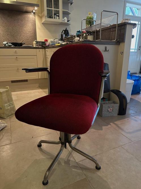 Gispen 356 bureaustoel - rood │ € 375 │ weg vóór 4 juli, Antiek en Kunst, Antiek | Meubels | Stoelen en Sofa's, Ophalen