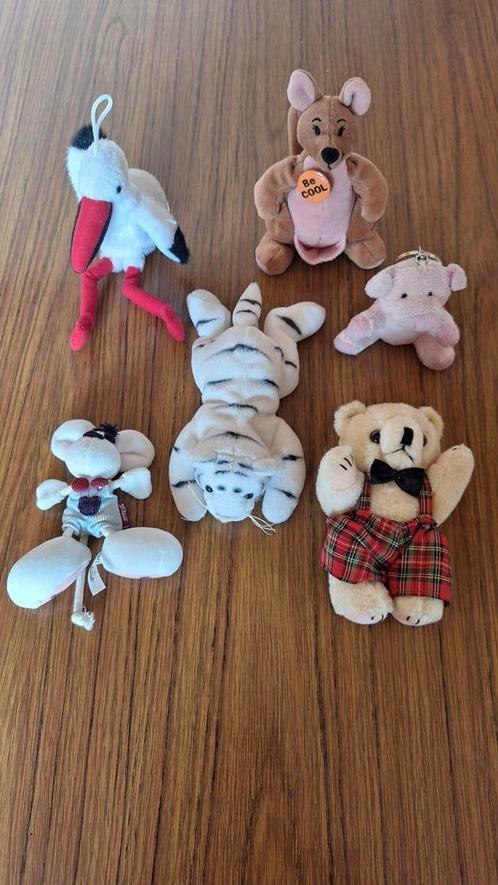 Câlinez une poupée, un ours, un tigre, un kangourou... de vo, Enfants & Bébés, Jouets | Peluches, Comme neuf, Autres types, Enlèvement ou Envoi