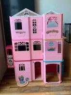 Barbiehuis met meubeltjes, Comme neuf, Maison de poupées, Enlèvement ou Envoi