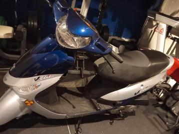 Scooter Peugeot V-click 50 classe B 4 temps  beschikbaar voor biedingen