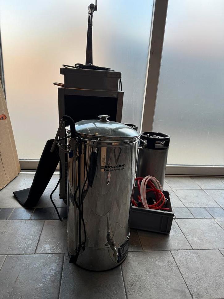 Biertap installatie en brouwketel, Elektronische apparatuur, Thuistapinstallaties, Gebruikt, Ophalen