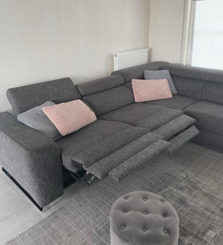 Canapé d’angle avec deux relaxes électriques, Huis en Inrichting, Zetels | Complete zithoeken, Zo goed als nieuw, Stof, Ophalen