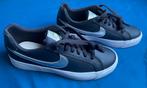 NIKE - chaussures, pointure 37.5, Ophalen, Zo goed als nieuw, Schoenen