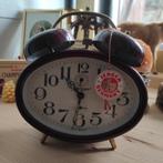 Wekker-Klok met label  Jerger-Duitsland bordeaux NIEUWSTAAT, Antiek en Kunst, Ophalen